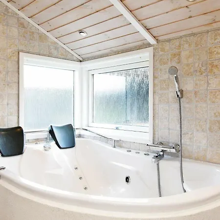 Stylish Holiday In Oksb L With Sauna Дом отдыха